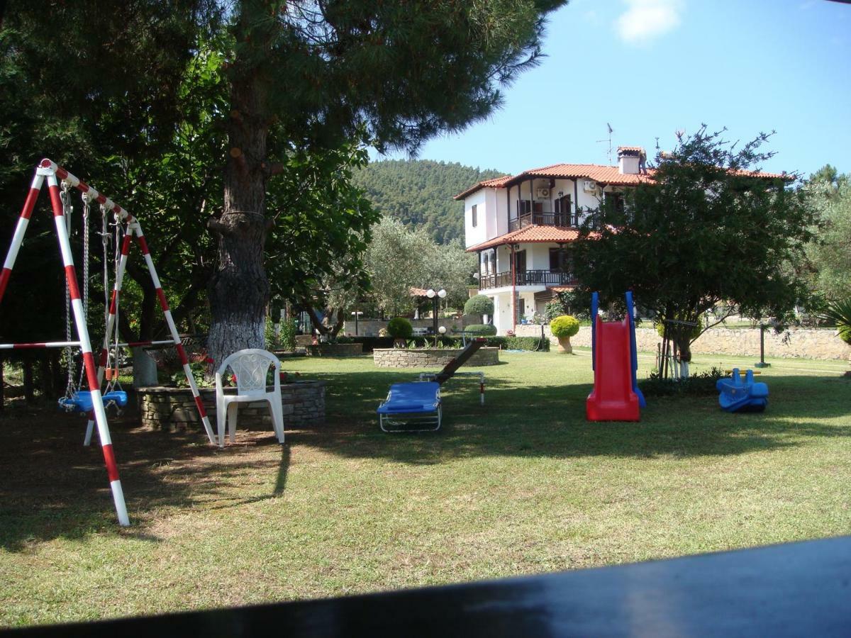 Jenny'S Garden Vourvourou Exterior foto