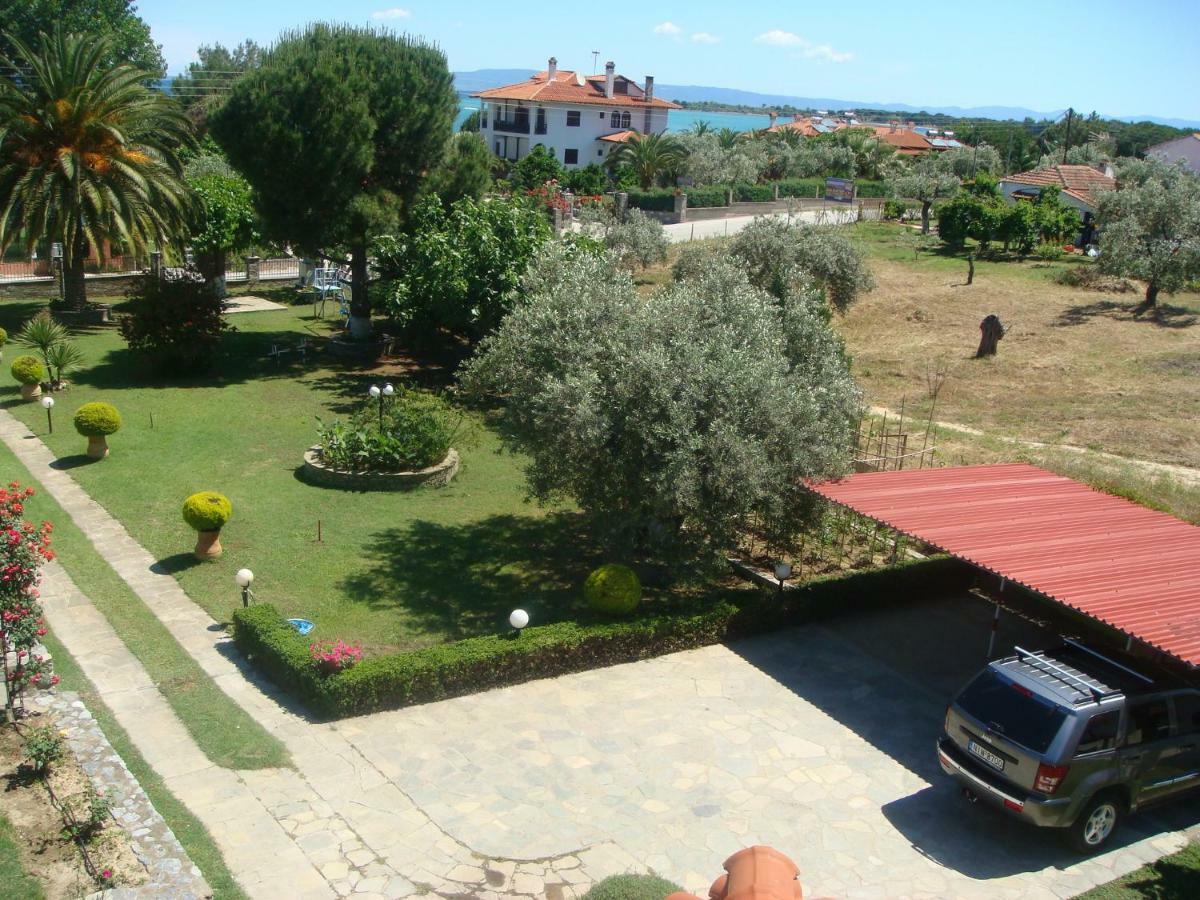 Jenny'S Garden Vourvourou Exterior foto